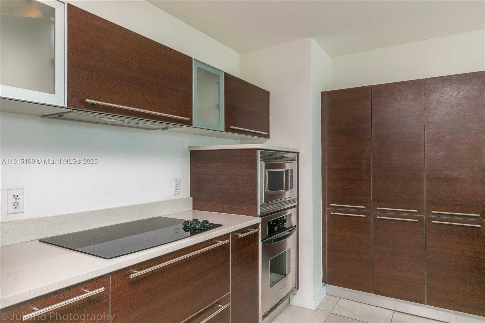 Small Image of 1900 NORTH BAYSHORE DR #3818, Miami Number 4