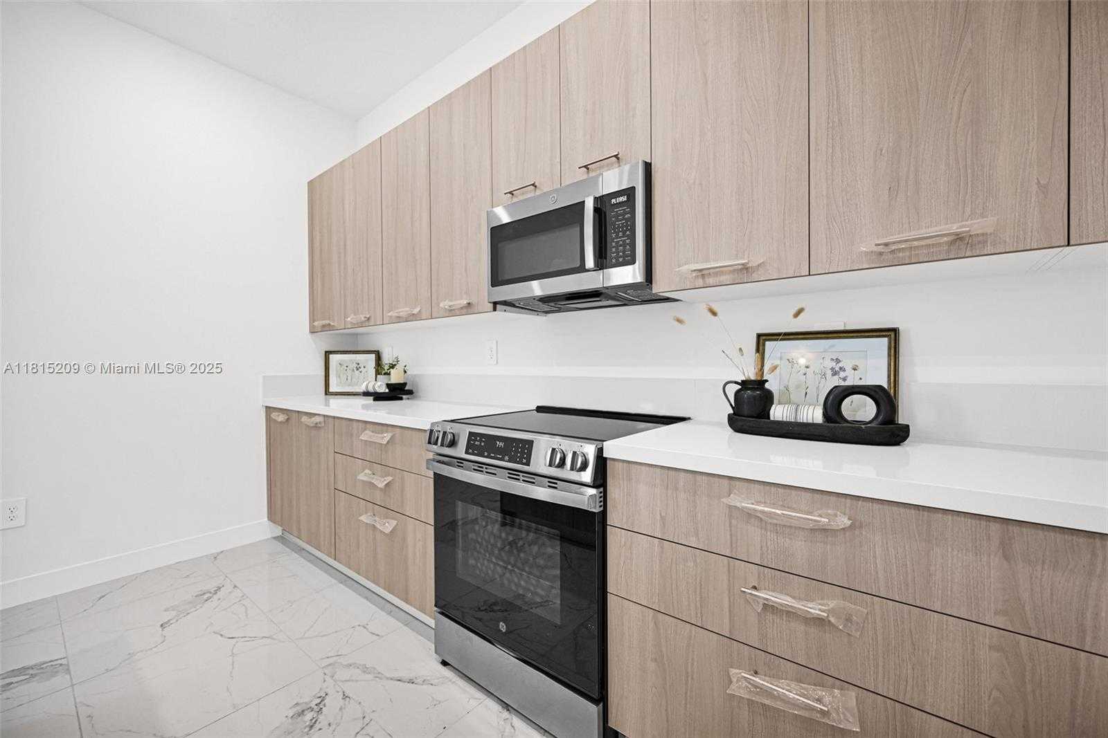 Small Image of 12228 SOUTH WEST 43RD ST #12228, Davie Number 12