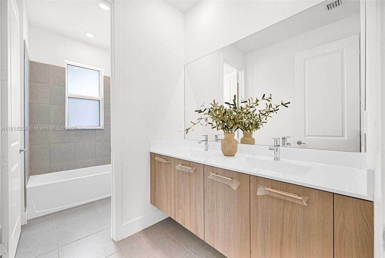 Small Image of 12228 SOUTH WEST 43RD ST #12228, Davie Number 14