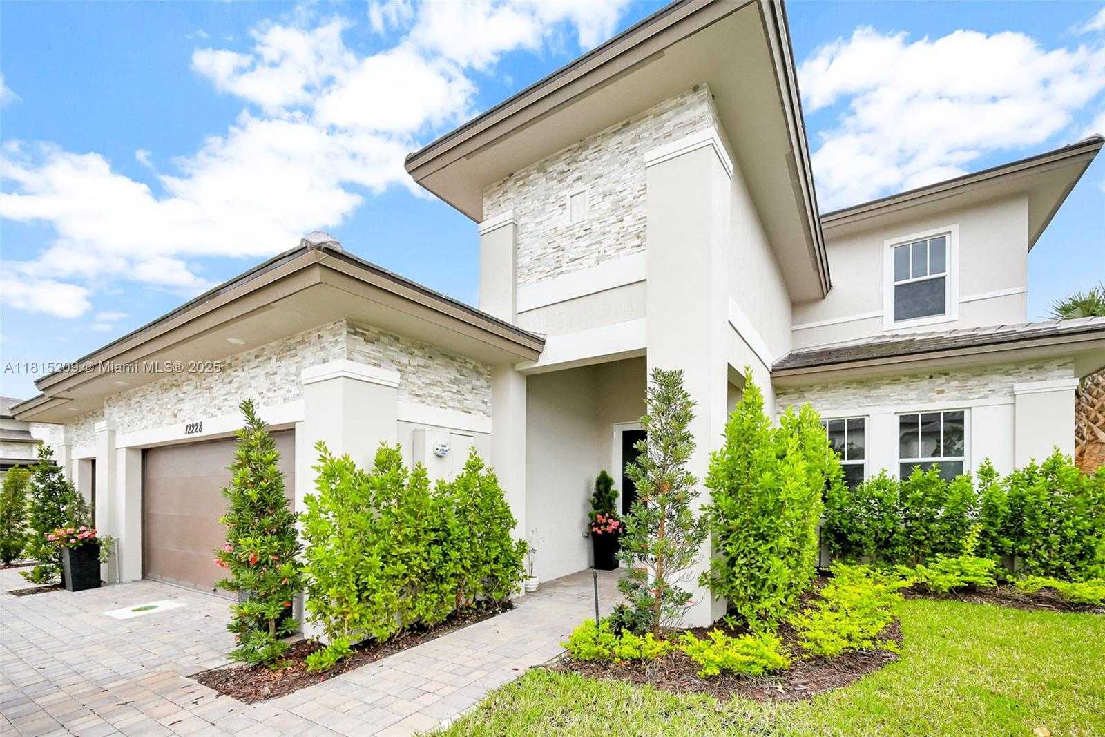 Small Image of 12228 SOUTH WEST 43RD ST #12228, Davie Number 2