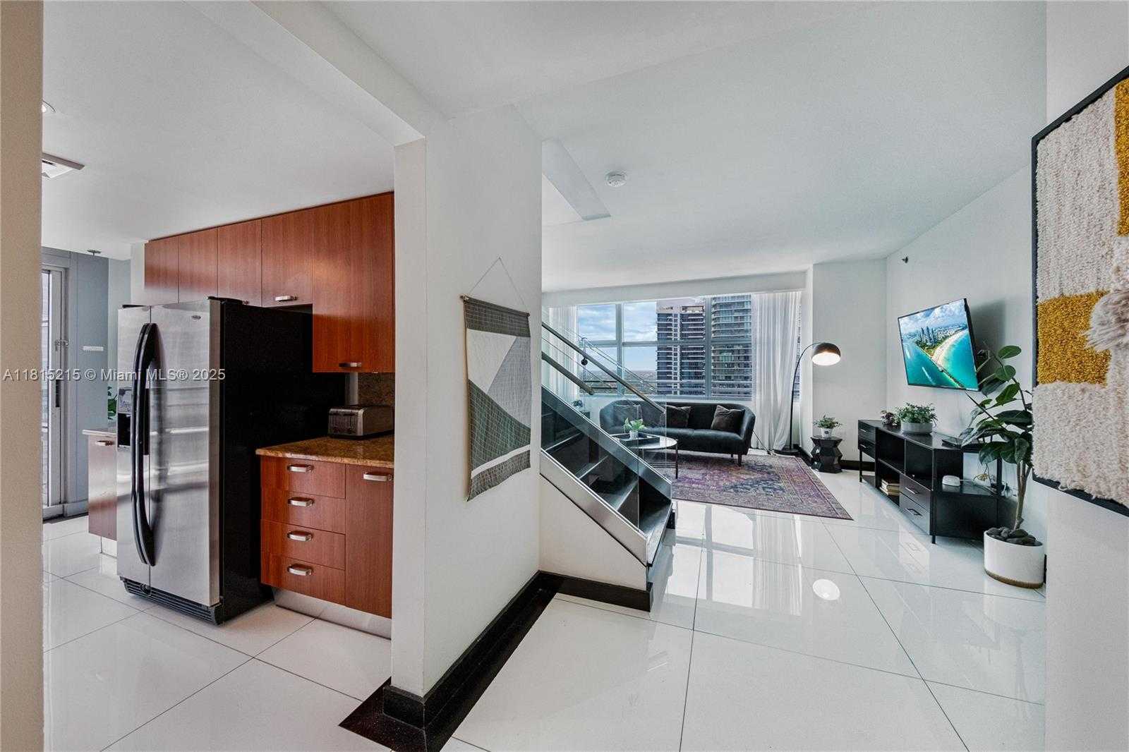 Small Image of 1395 BRICKELL AVE #3404, Miami Number 11