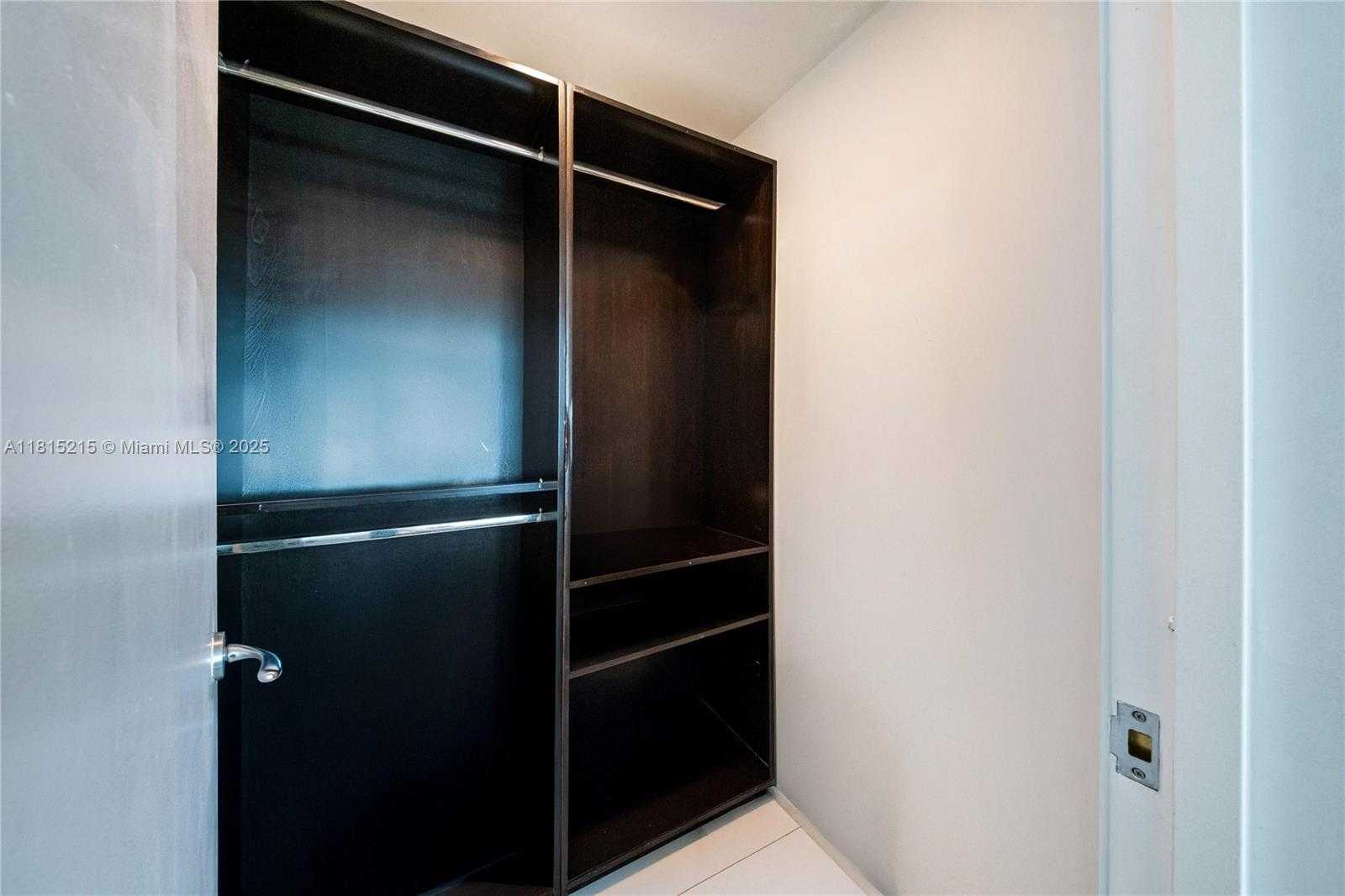 Small Image of 1395 BRICKELL AVE #3404, Miami Number 24