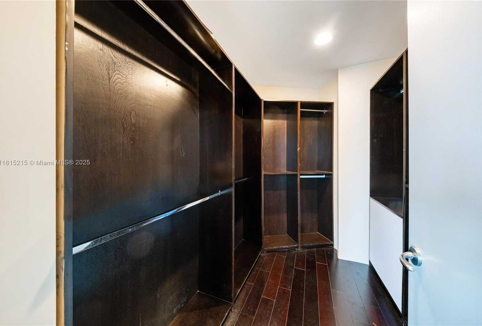 Small Image of 1395 BRICKELL AVE #3404, Miami Number 32