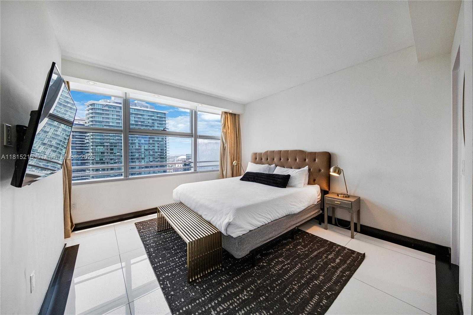 Small Image of 1395 BRICKELL AVE #3404, Miami Number 43