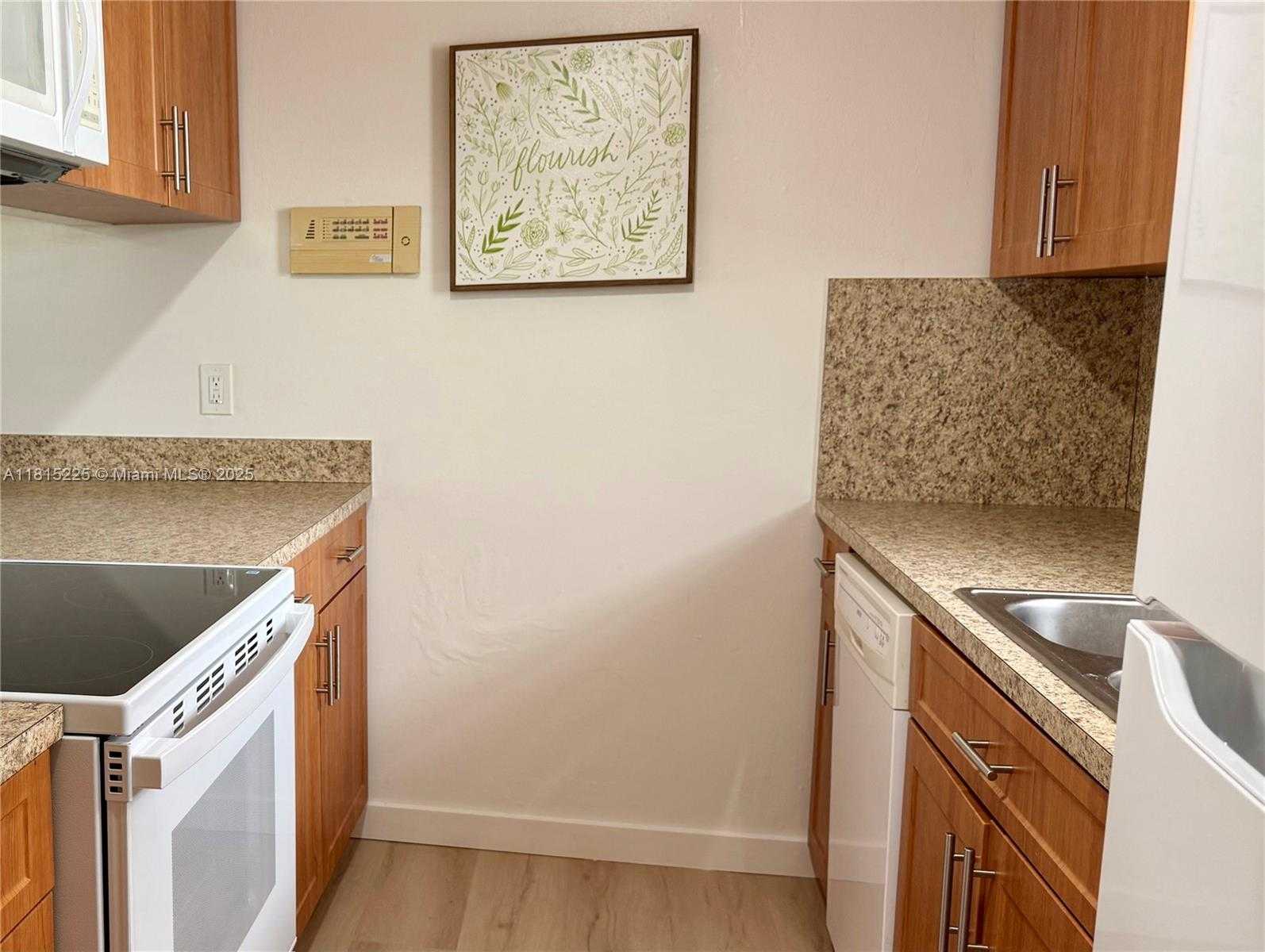 Small Image of 1235 MARIPOSA AVE #7, Coral Gables Number 10