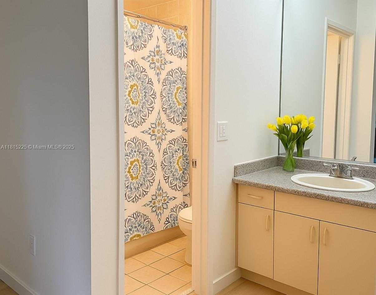 Small Image of 1235 MARIPOSA AVE #7, Coral Gables Number 14