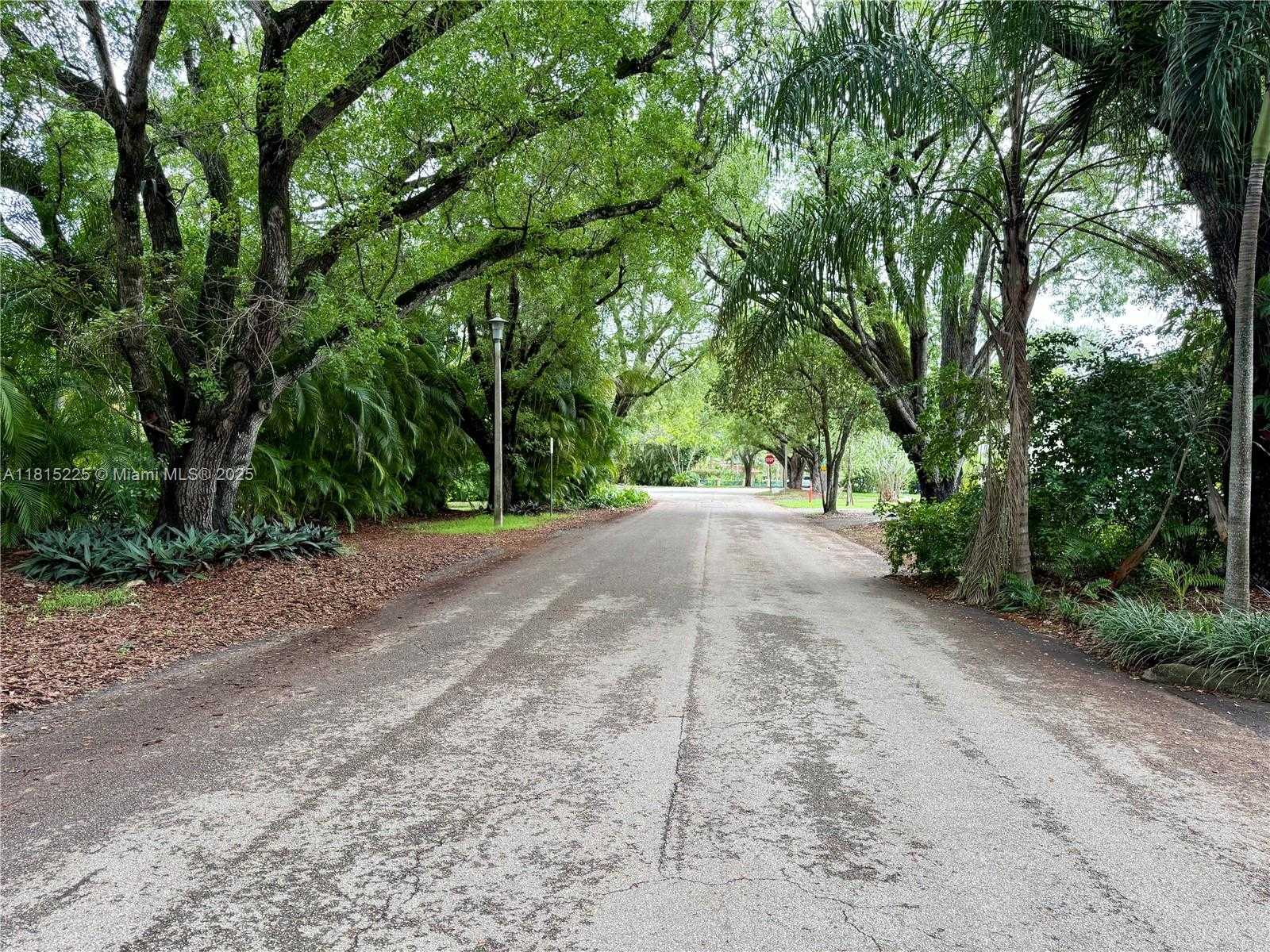 Small Image of 1235 MARIPOSA AVE #7, Coral Gables Number 21