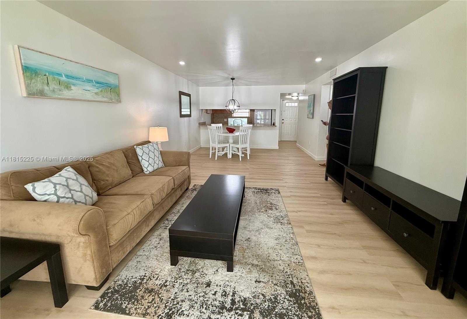 Small Image of 1235 MARIPOSA AVE #7, Coral Gables Number 9