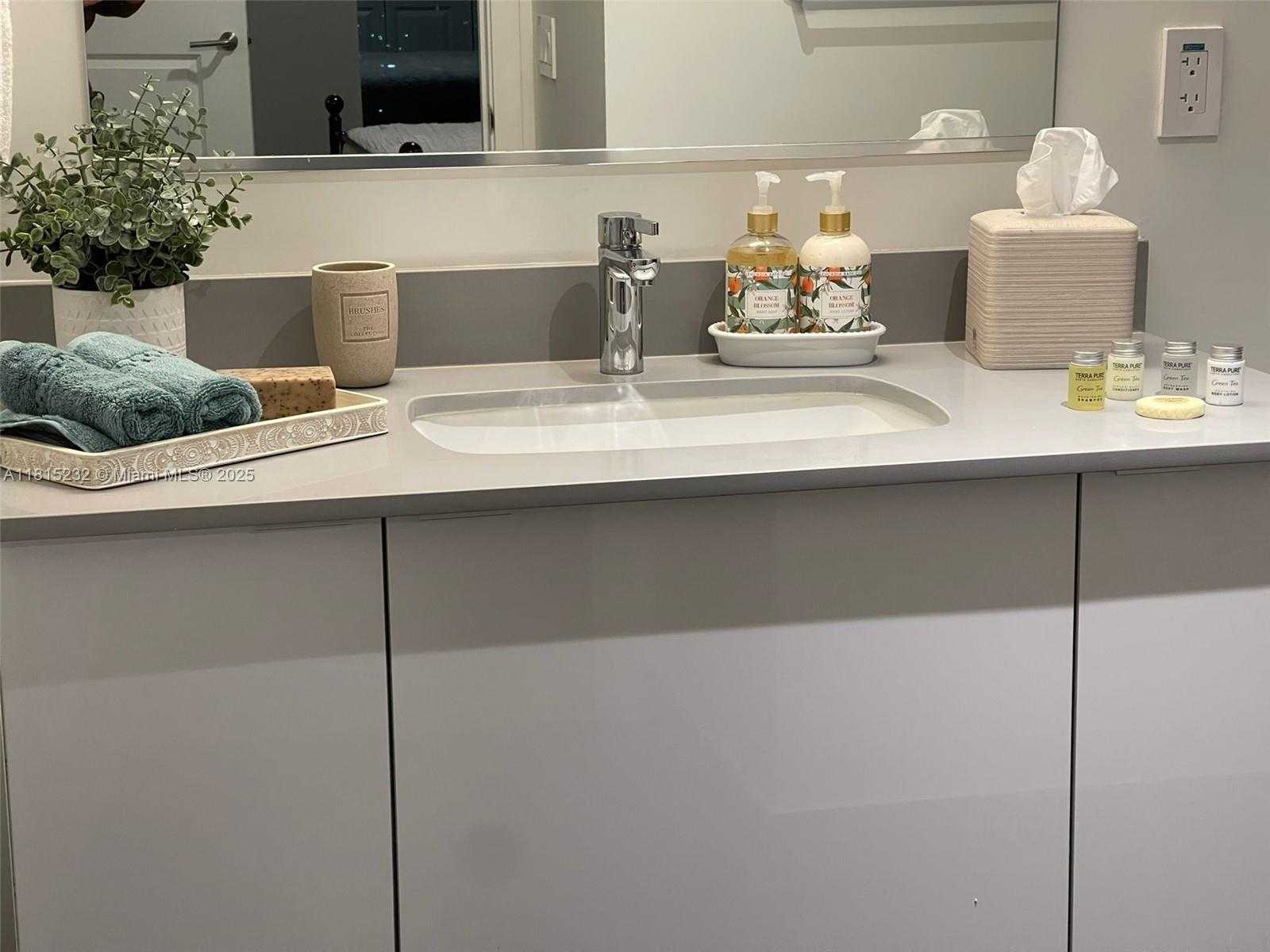 Small Image of 1600 NORTH EAST 1ST AVE #3316, Miami Number 22