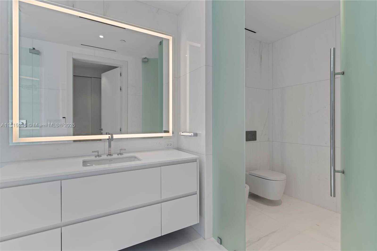 Small Image of 300 BISCAYNE BLVD WAY #1004, Miami Number 16