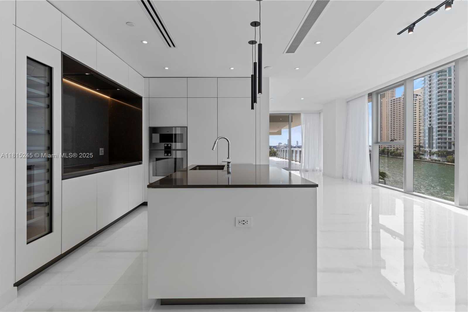 Small Image of 300 BISCAYNE BLVD WAY #1004, Miami Number 4