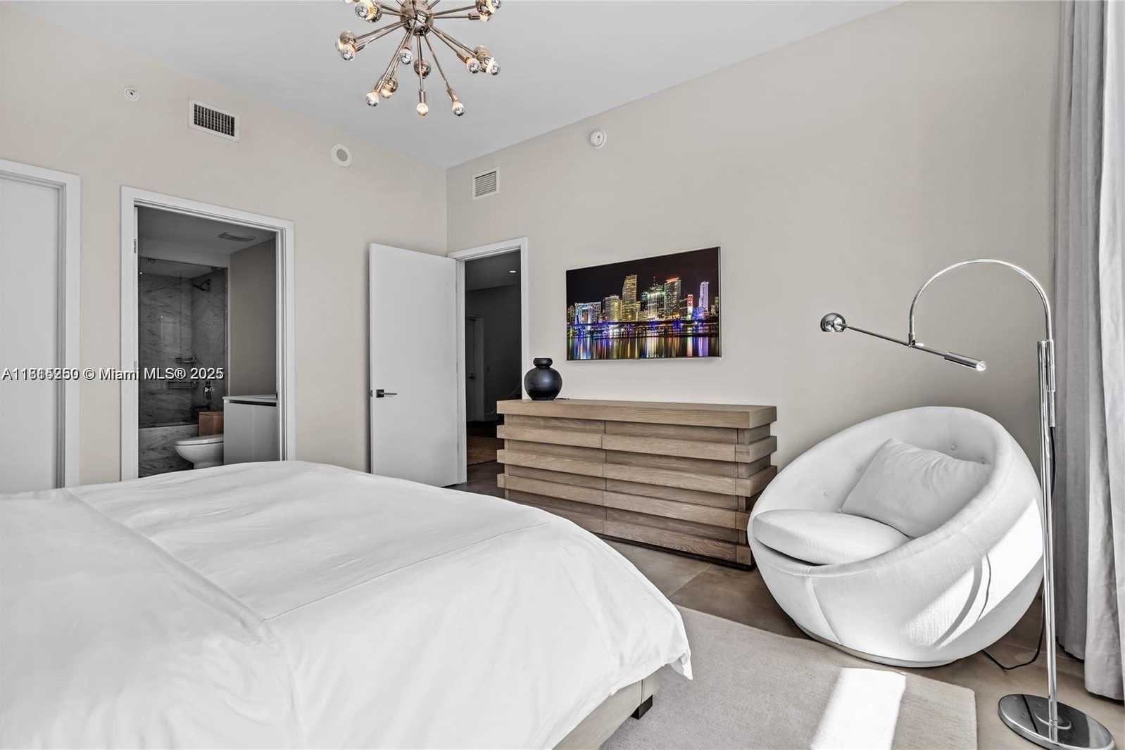 Small Image of 650 NORTH EAST 32ND ST #BH6, Miami Number 7