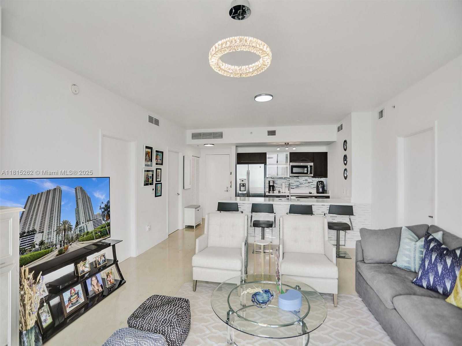 Small Image of 90 SOUTH WEST 3RD ST #2809, Miami Number 11