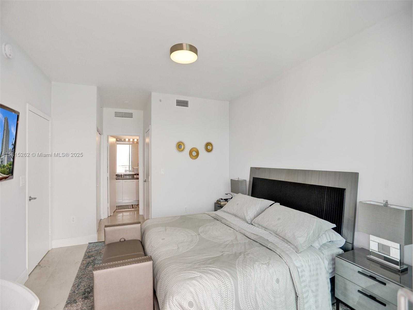 Small Image of 90 SOUTH WEST 3RD ST #2809, Miami Number 16