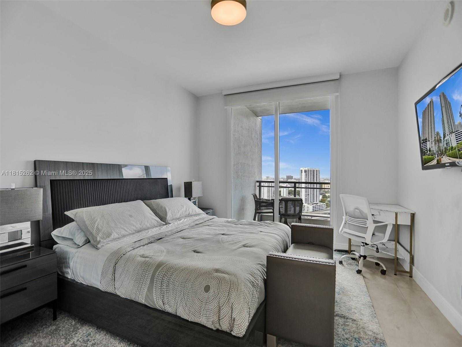 Small Image of 90 SOUTH WEST 3RD ST #2809, Miami Number 19