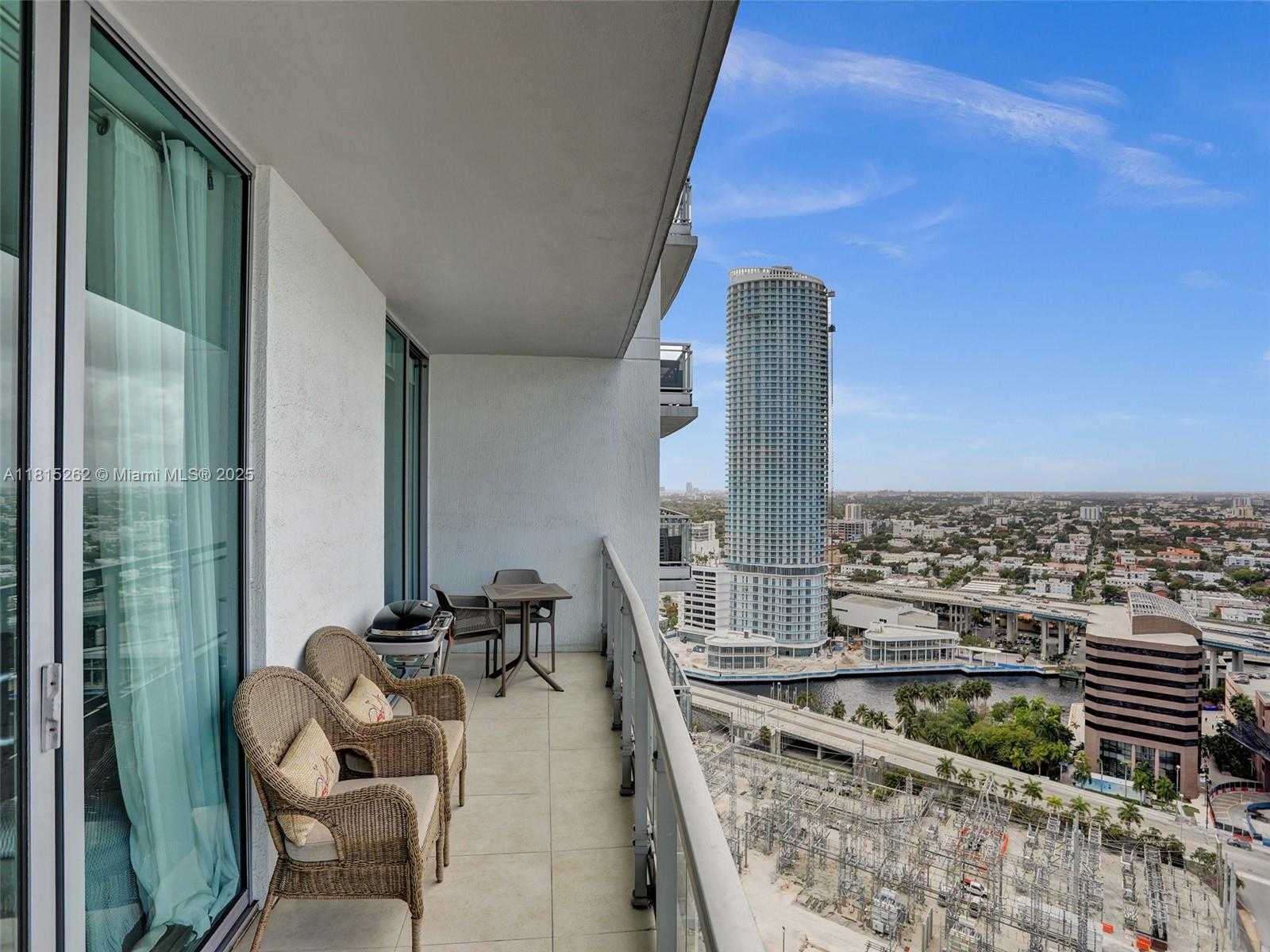 Small Image of 90 SOUTH WEST 3RD ST #2809, Miami Number 29