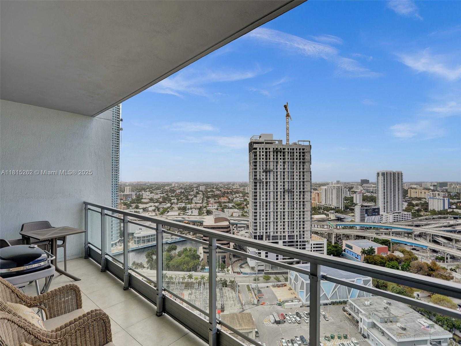 Small Image of 90 SOUTH WEST 3RD ST #2809, Miami Number 32