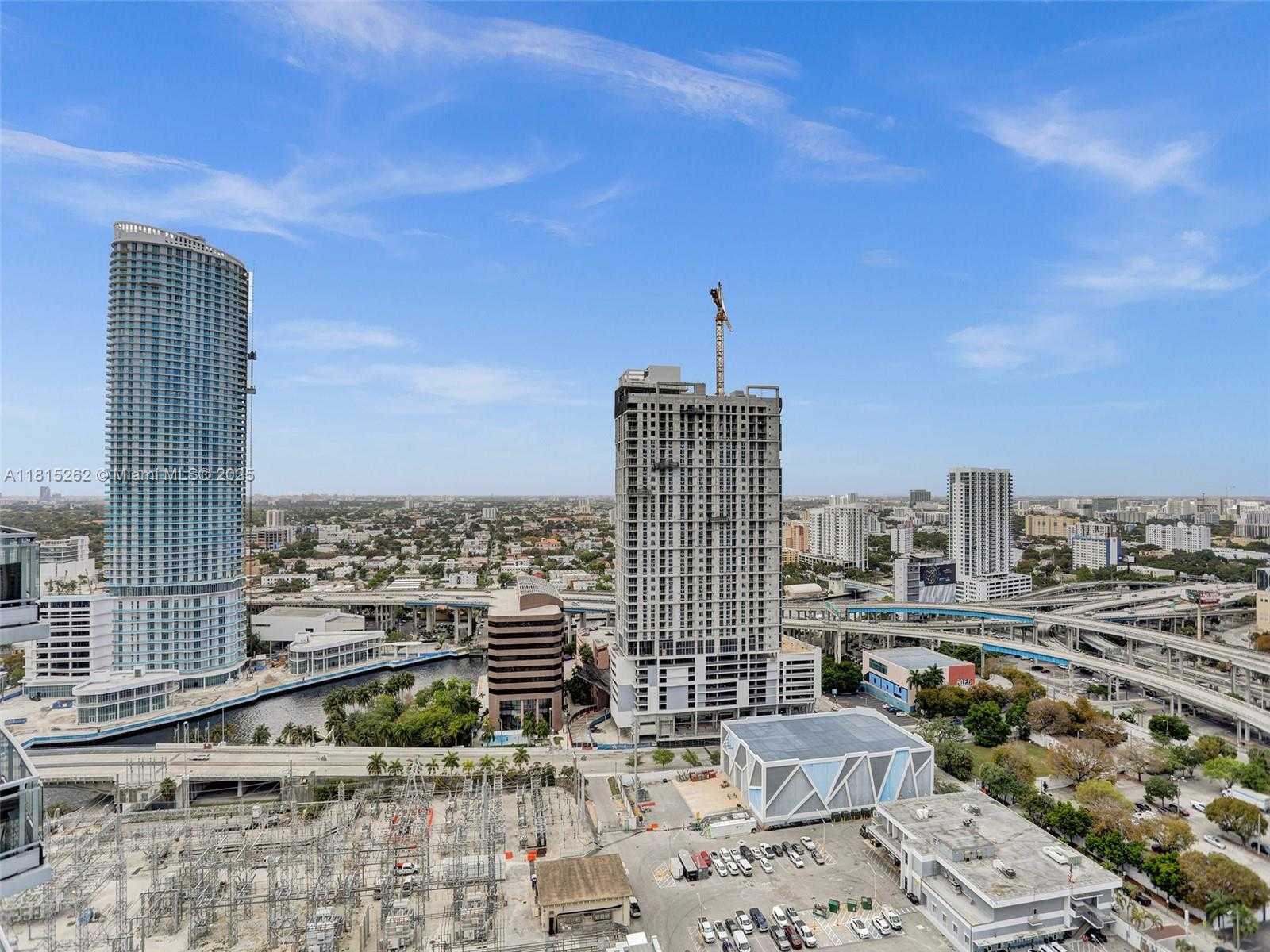 Small Image of 90 SOUTH WEST 3RD ST #2809, Miami Number 34
