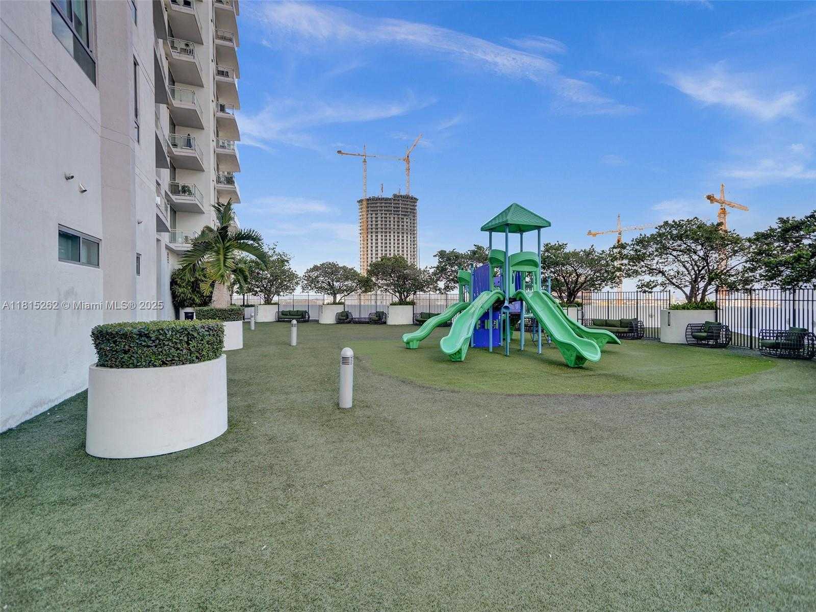 Small Image of 90 SOUTH WEST 3RD ST #2809, Miami Number 43