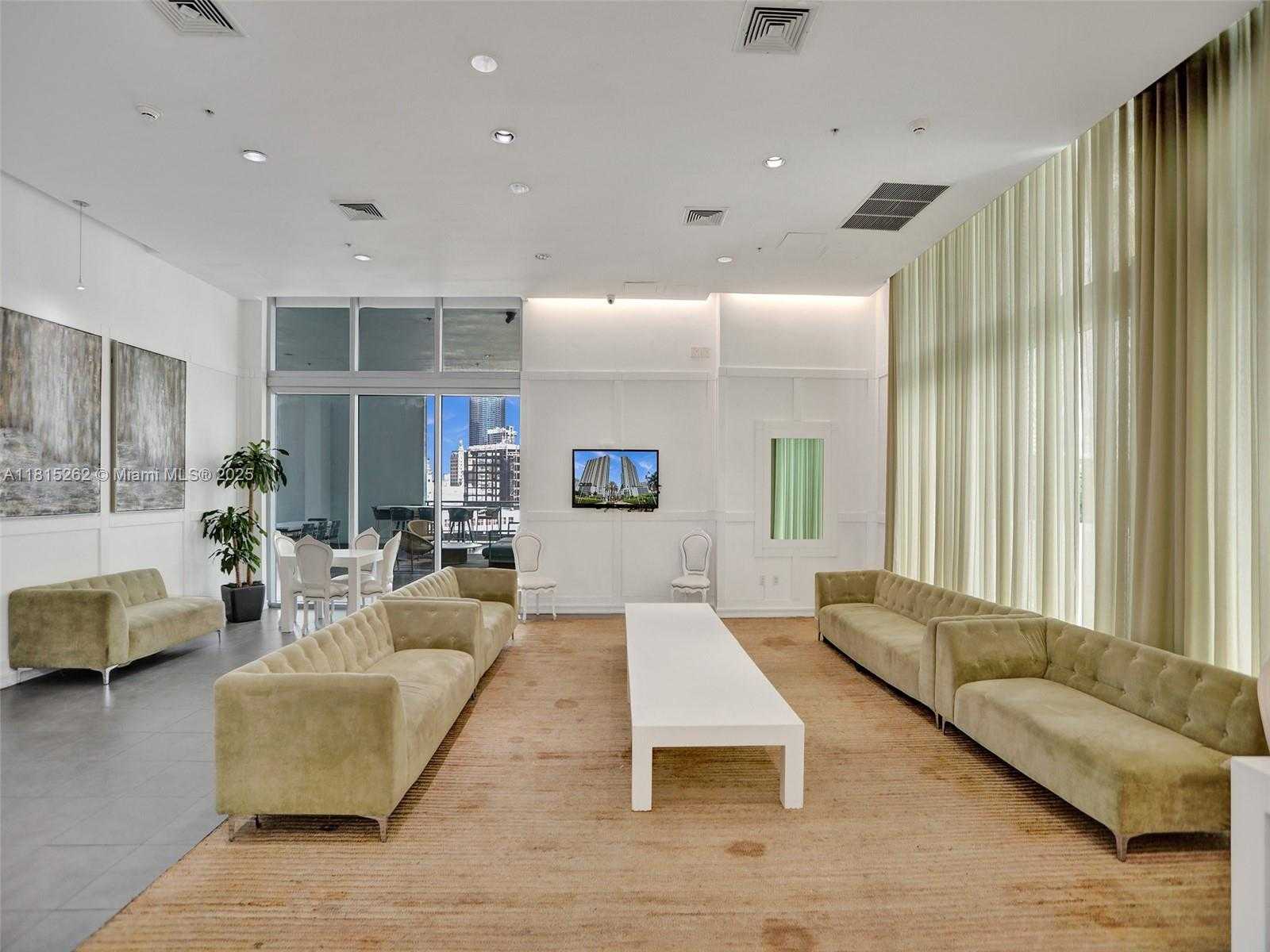 Small Image of 90 SOUTH WEST 3RD ST #2809, Miami Number 47