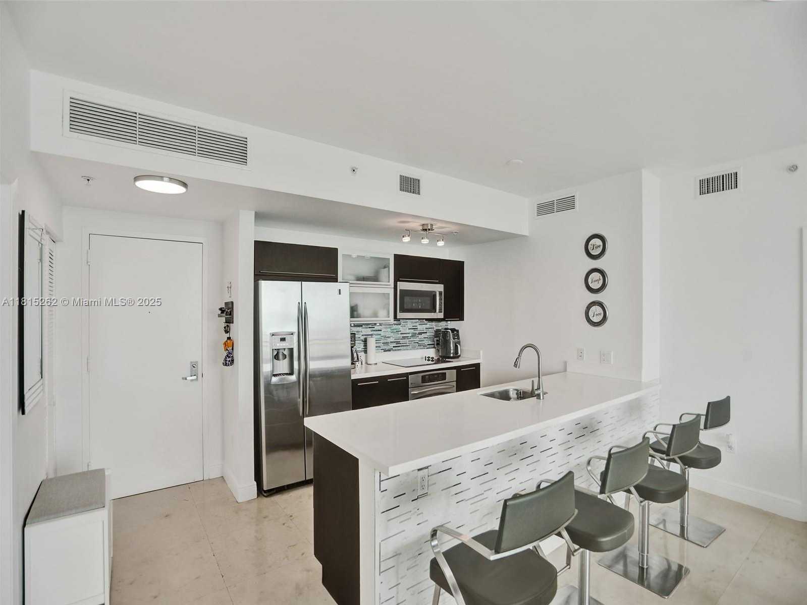 Small Image of 90 SOUTH WEST 3RD ST #2809, Miami Number 6