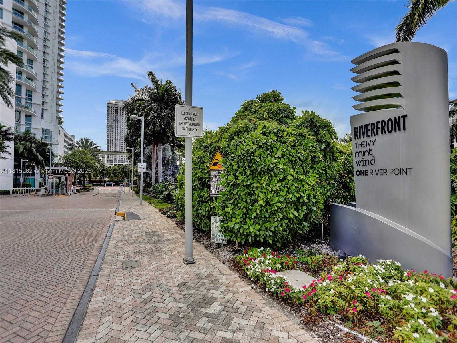 Small Image of 90 SOUTH WEST 3RD ST #2809, Miami Number 66
