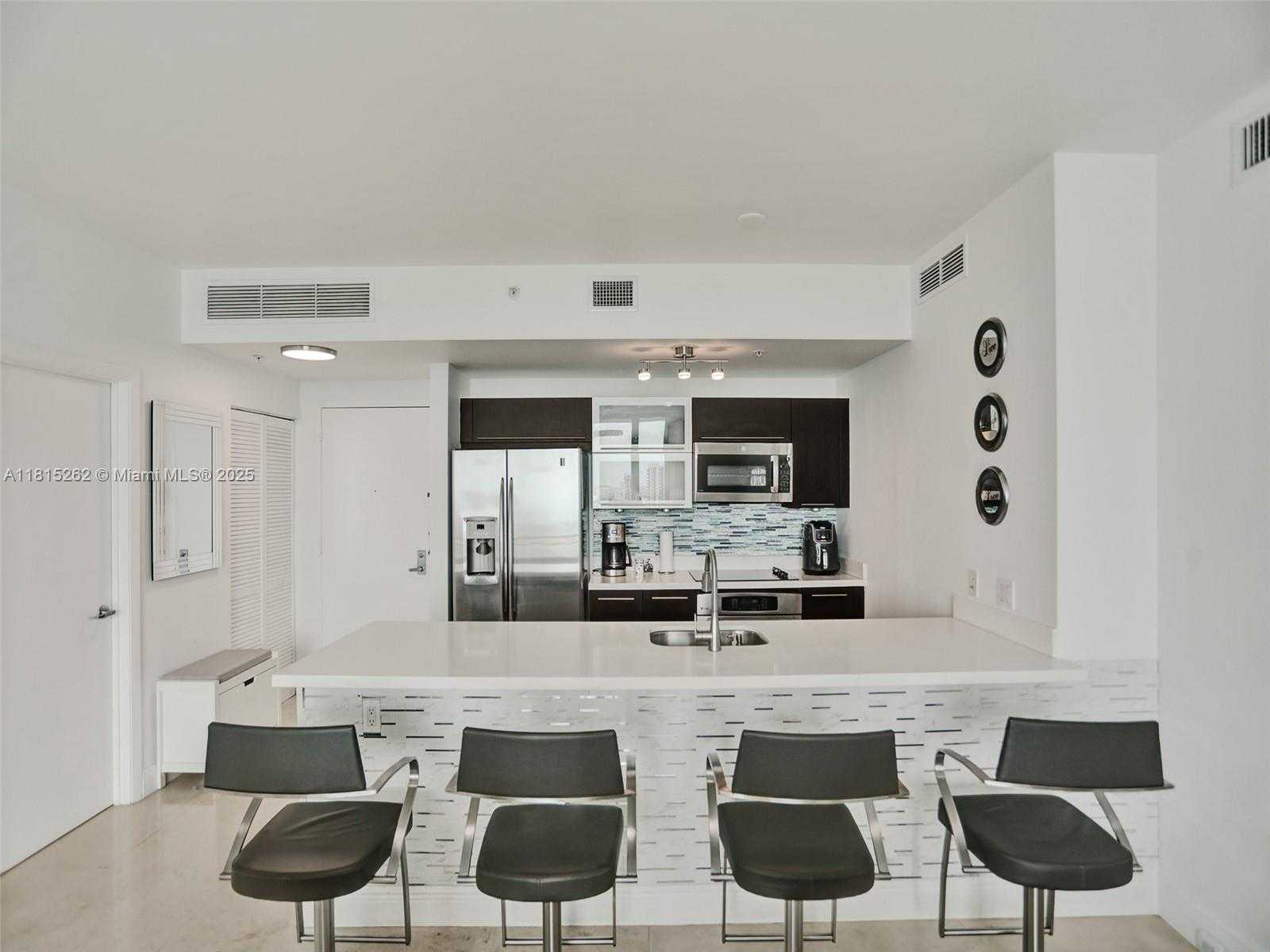 Small Image of 90 SOUTH WEST 3RD ST #2809, Miami Number 8