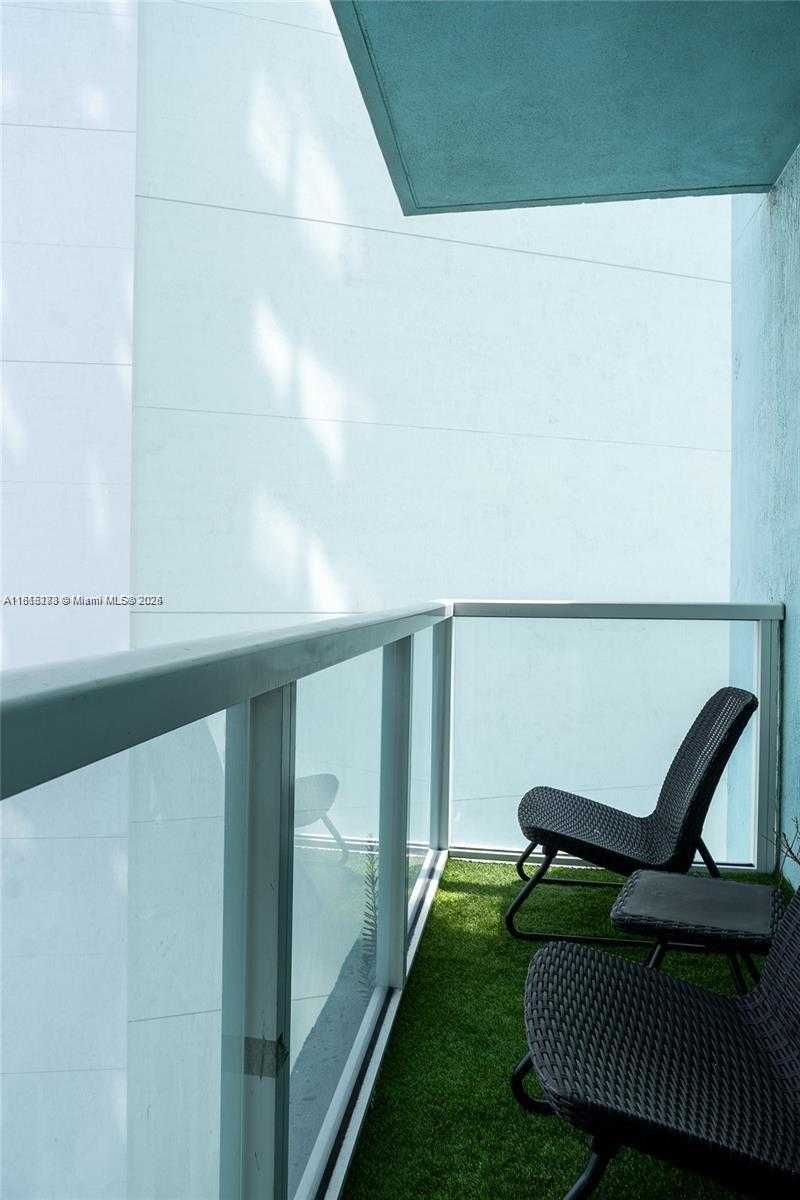 Small Image of 1900 NORTH BAYSHORE DR #3003, Miami Number 17