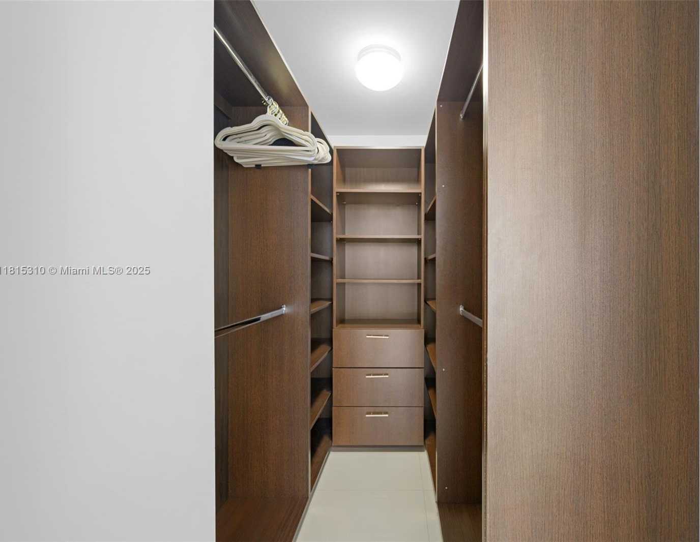 Small Image of 244 BISCAYNE BLVD #451, Miami Number 12