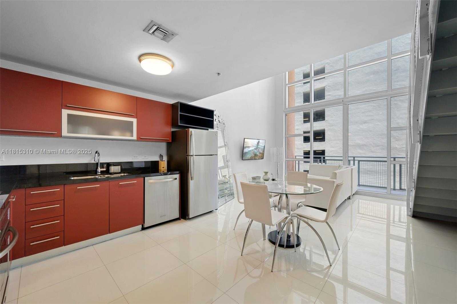 Small Image of 244 BISCAYNE BLVD #451, Miami Number 4