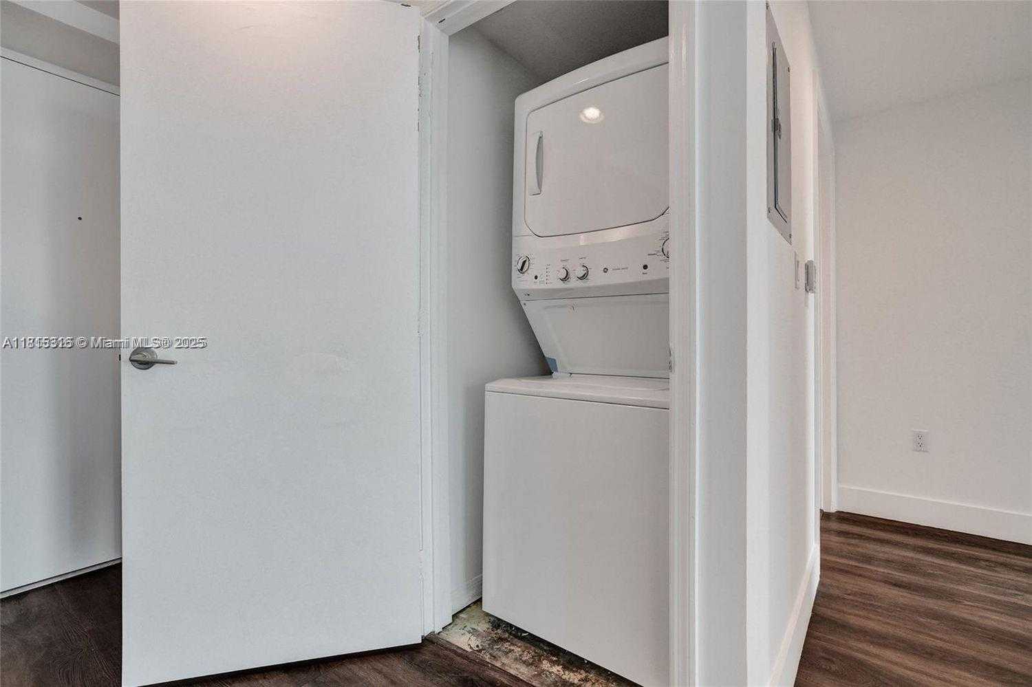 Small Image of 55 SOUTH EAST 6TH ST #3604, Miami Number 10