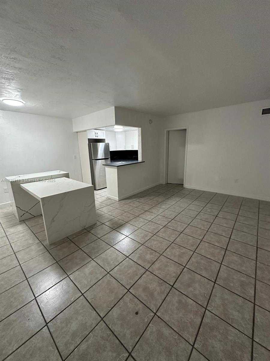 Small Image of 1230 WEST 54TH #325A, Hialeah Number 11