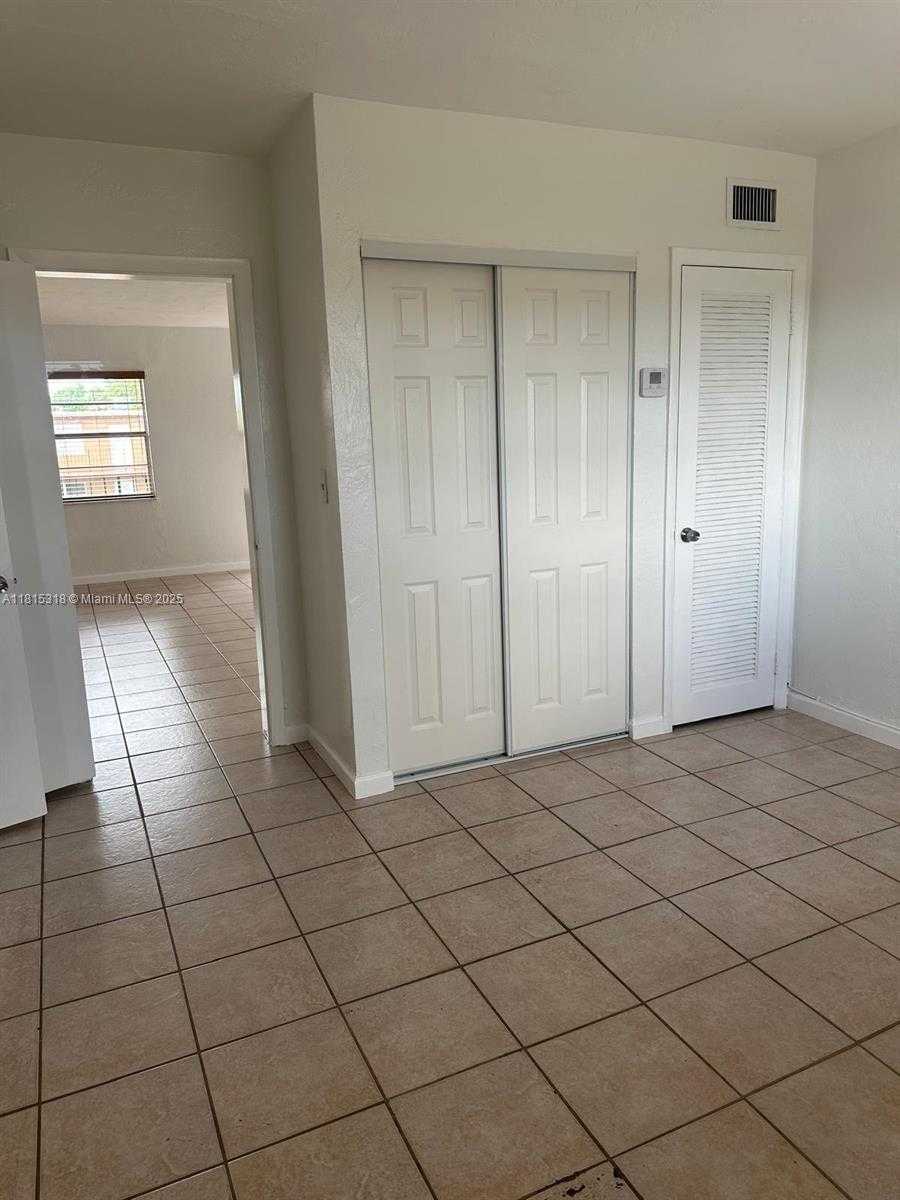 Small Image of 1230 WEST 54TH ST #325A, Hialeah Number 5