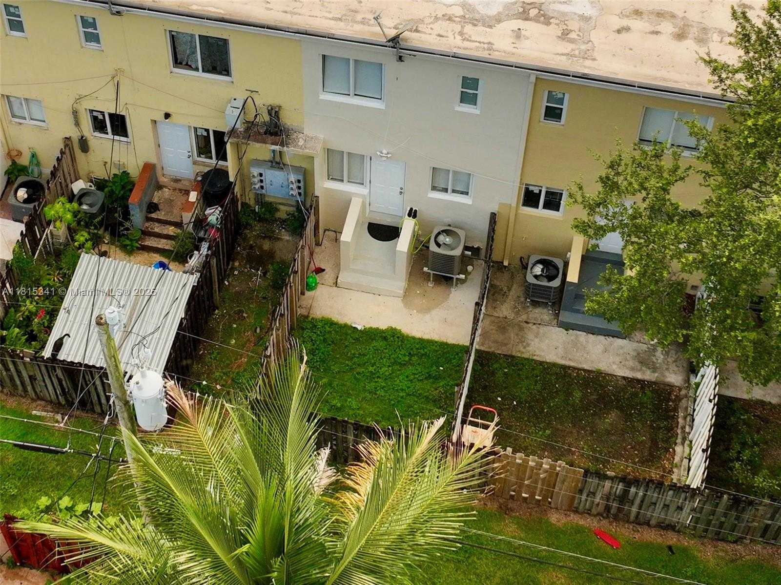 Small Image of 8319 NORTH WEST 5TH AVE #8319, Miami Number 25