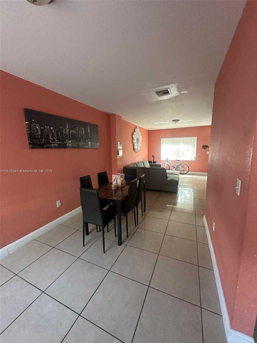 Small Image of Miami Number 3