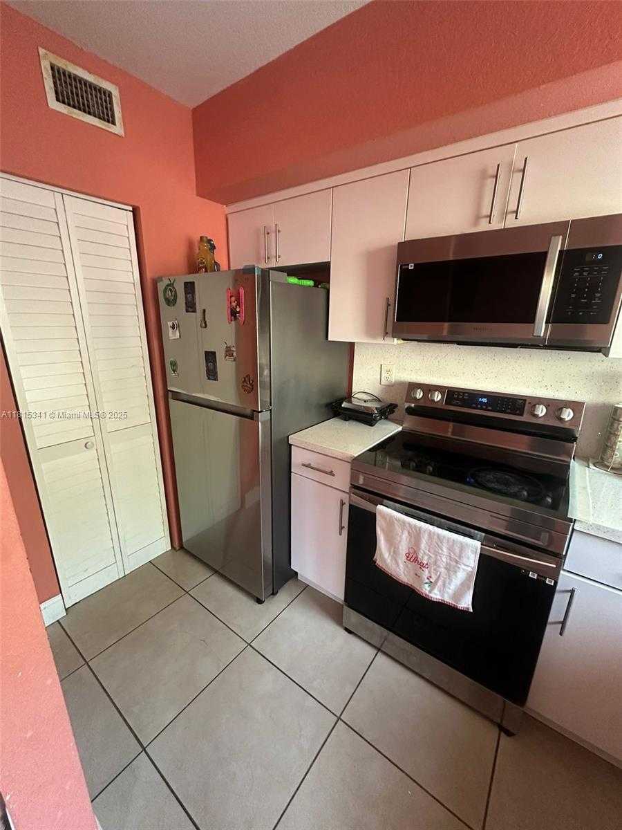 Small Image of Miami Number 5
