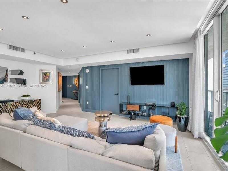 Small Image of 55 SOUTH EAST 6TH ST #2902, Miami Number 19