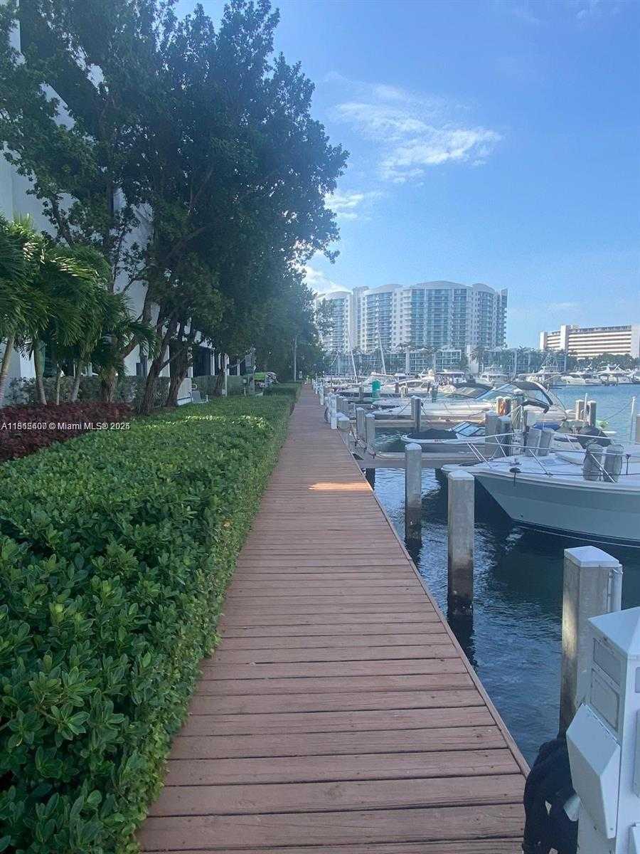 Small Image of 7928 EAST DR #702, North Bay Village Number 23