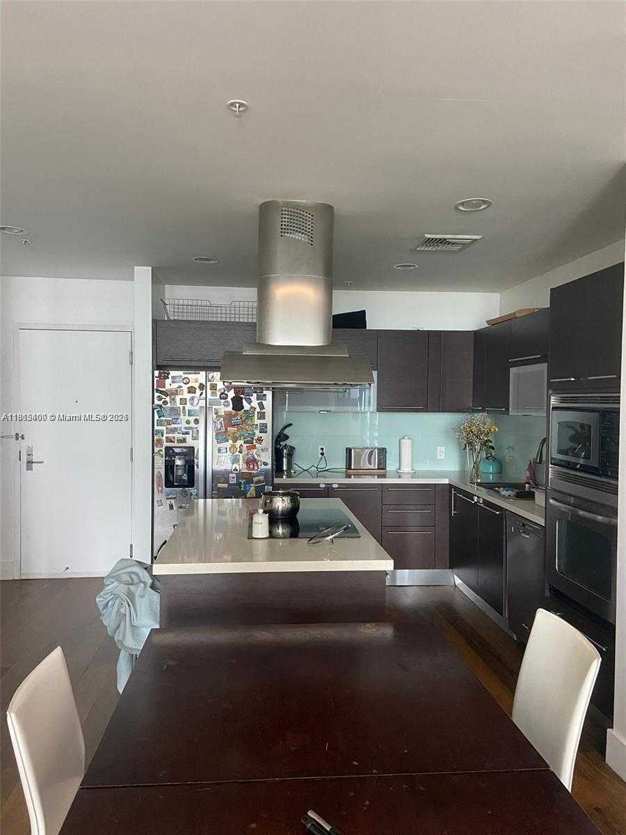 Small Image of 7928 EAST DR #702, North Bay Village Number 5