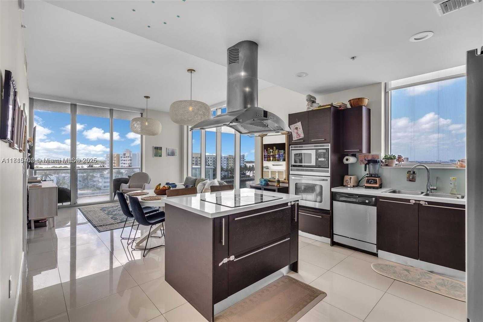 Small Image of 7928 EAST DR #708, North Bay Village Number 3