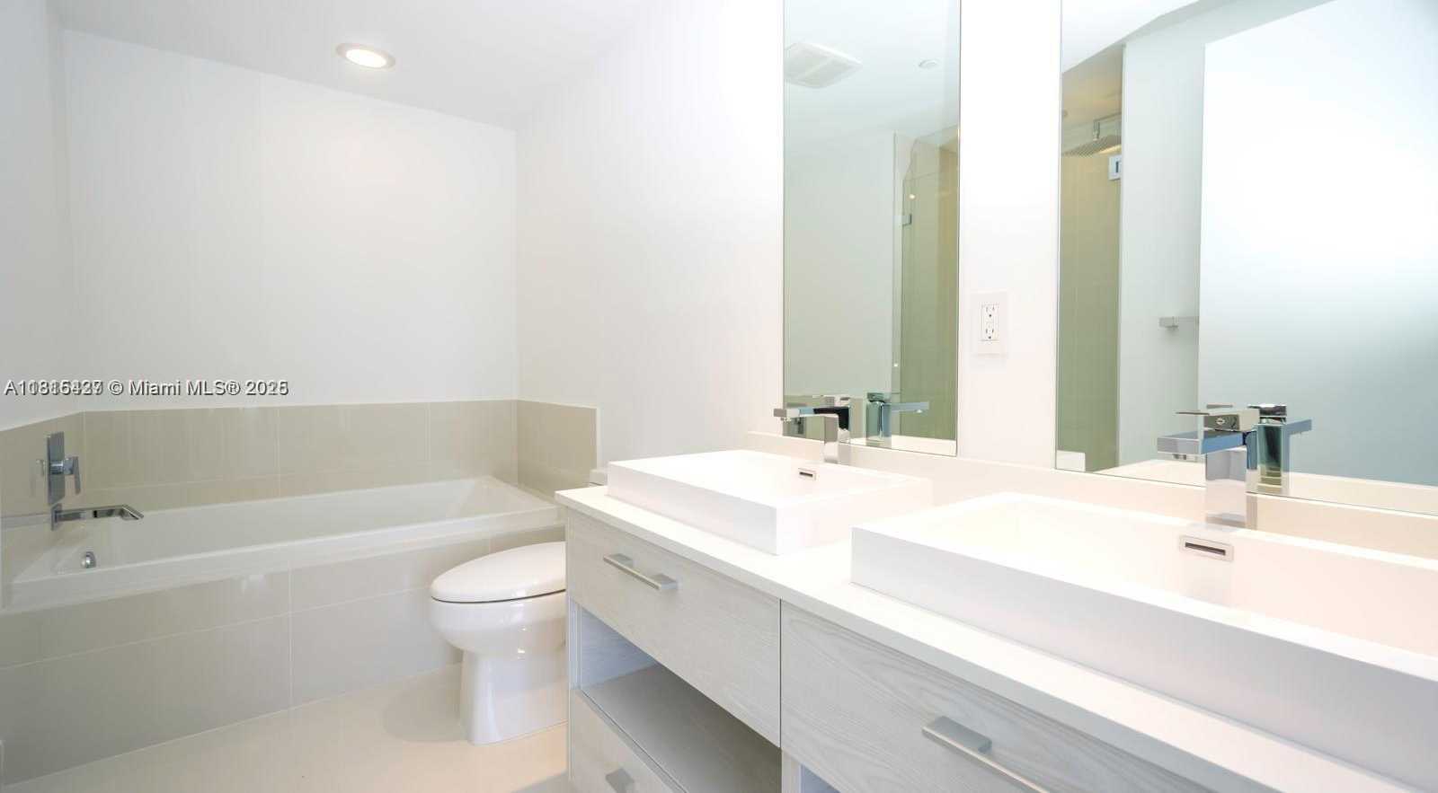 Small Image of 45 SOUTH WEST 9TH ST #3303, Miami Number 14