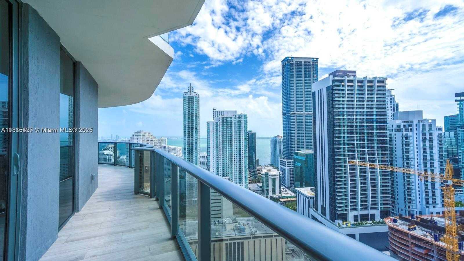 Small Image of 45 SOUTH WEST 9TH ST #3303, Miami Number 4