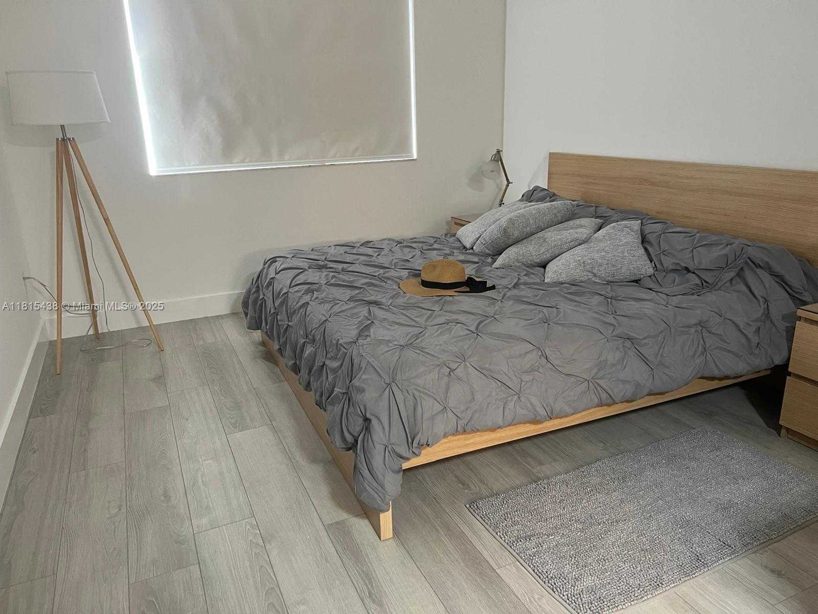 Small Image of 300 BAYVIEW DR #214, Sunny Isles Beach Number 17