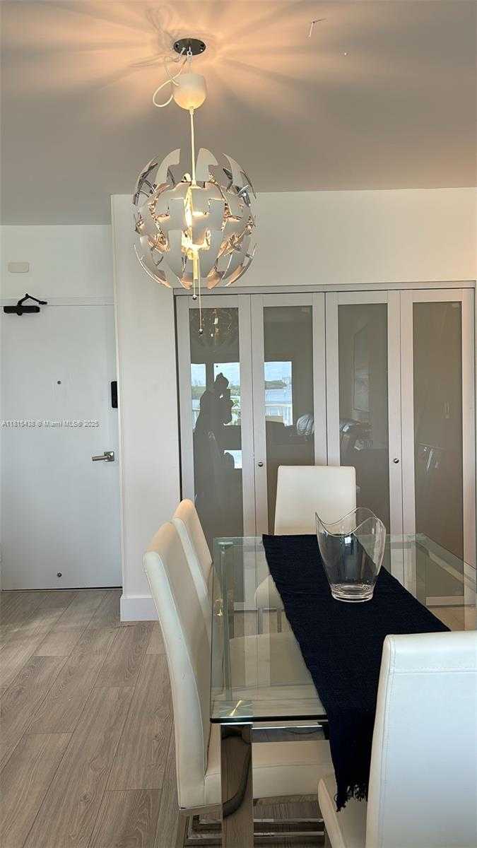 Small Image of 300 BAYVIEW DR #214, Sunny Isles Beach Number 9