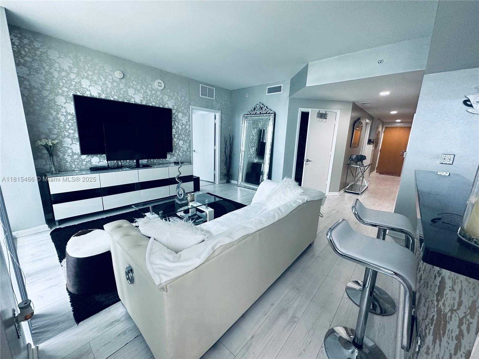 Small Image of 253 NORTH EAST 2ND ST #1602, Miami Number 18