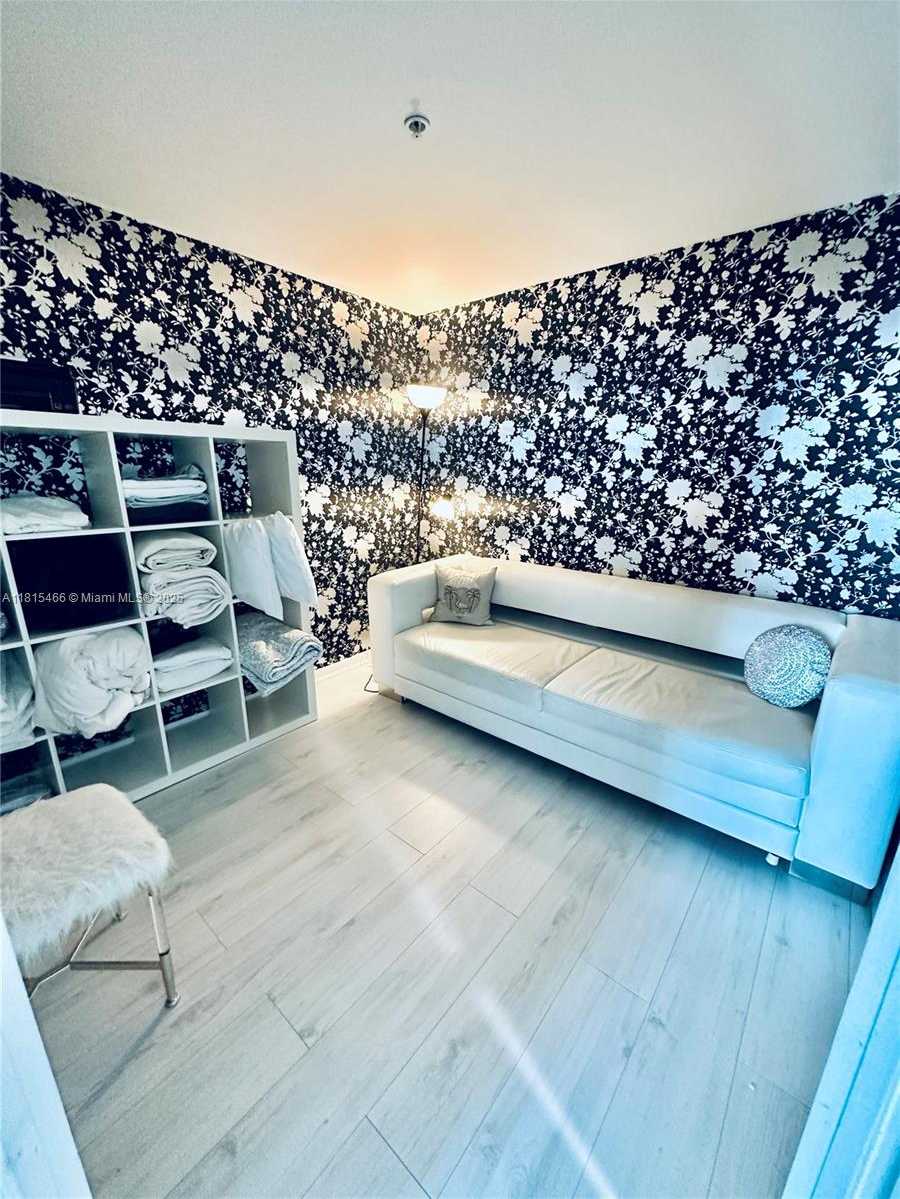 Small Image of 253 NORTH EAST 2ND ST #1602, Miami Number 21