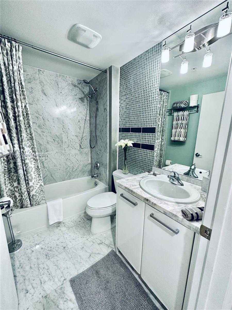 Small Image of 253 NORTH EAST 2ND ST #1602, Miami Number 23