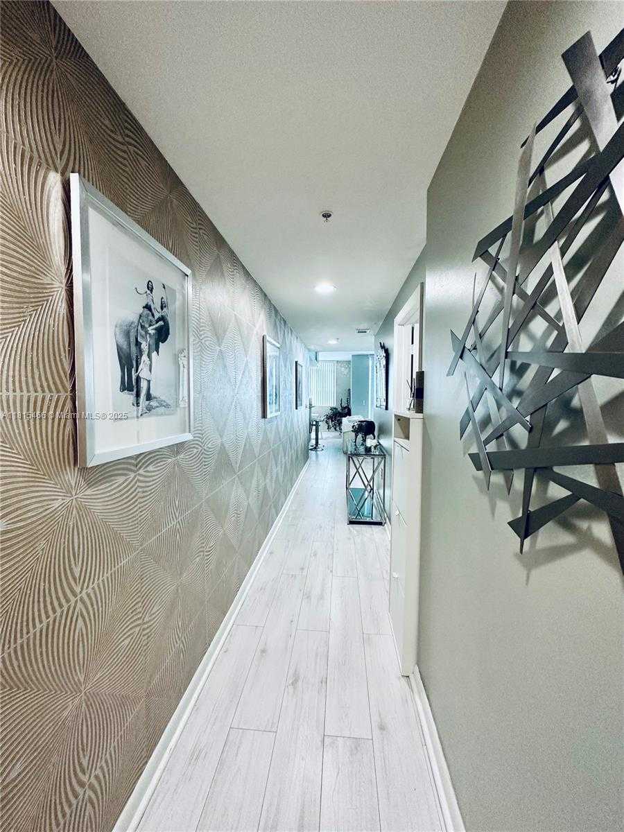 Small Image of 253 NORTH EAST 2ND ST #1602, Miami Number 25