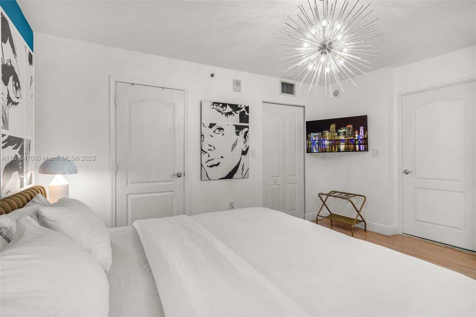 Small Image of 1200 BRICKELL BAY DR #2409, Miami Number 16