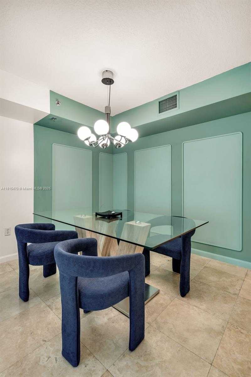 Small Image of 1200 BRICKELL BAY DR #2409, Miami Number 21